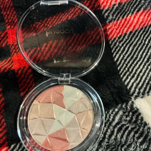 Champagne Pearl Highlighter Palette - Picture 3 of 7